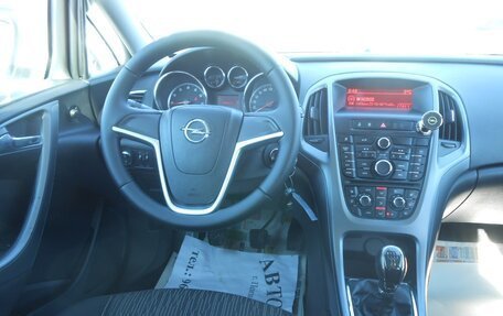 Opel Astra J, 2013 год, 798 000 рублей, 10 фотография