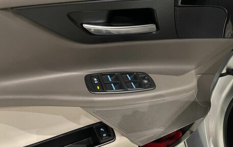 Jaguar XE I рестайлинг, 2016 год, 2 050 000 рублей, 18 фотография