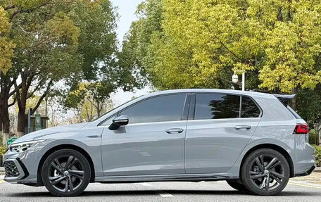 Volkswagen Golf VIII, 2023 год, 1 737 018 рублей, 3 фотография