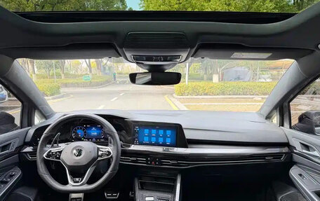 Volkswagen Golf VIII, 2023 год, 1 737 018 рублей, 6 фотография