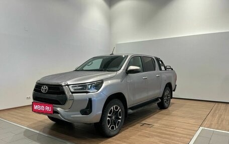 Toyota Hilux VIII, 2021 год, 4 599 000 рублей, 1 фотография
