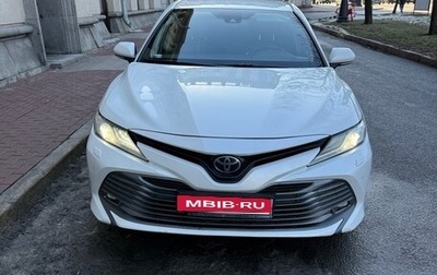 Toyota Camry, 2019 год, 1 950 000 рублей, 1 фотография