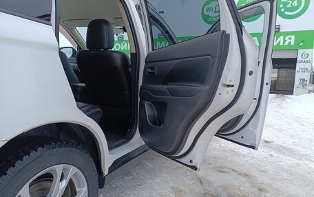 Mitsubishi Outlander III рестайлинг 3, 2012 год, 1 350 000 рублей, 7 фотография