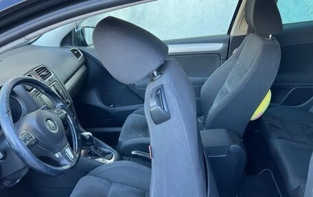 Volkswagen Golf VI, 2011 год, 900 000 рублей, 2 фотография