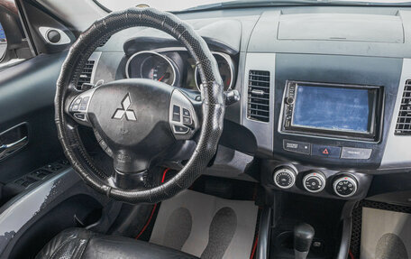 Mitsubishi Outlander III рестайлинг 3, 2008 год, 1 249 000 рублей, 14 фотография