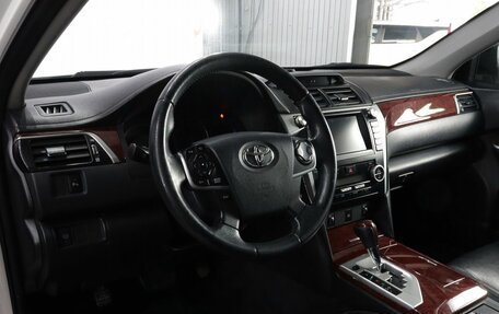 Toyota Camry, 2012 год, 1 950 000 рублей, 9 фотография