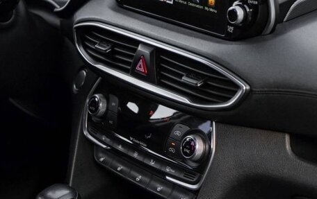 Hyundai Santa Fe IV, 2018 год, 2 490 000 рублей, 22 фотография