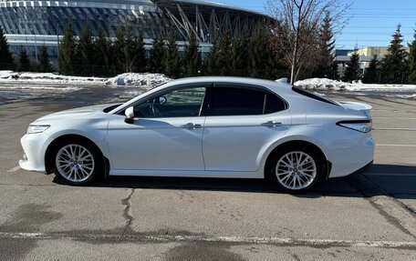 Toyota Camry, 2019 год, 1 950 000 рублей, 7 фотография