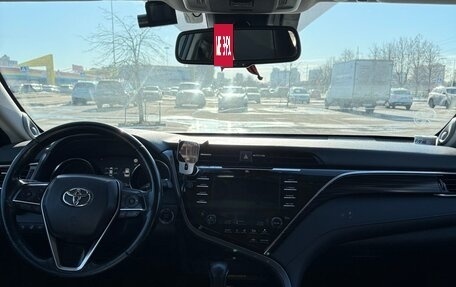 Toyota Camry, 2019 год, 1 950 000 рублей, 9 фотография