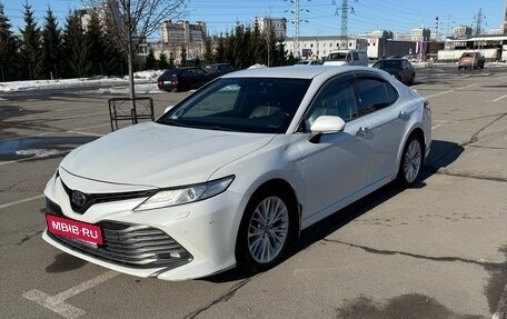 Toyota Camry, 2019 год, 1 950 000 рублей, 8 фотография