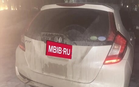 Honda Fit III, 2017 год, 900 000 рублей, 2 фотография