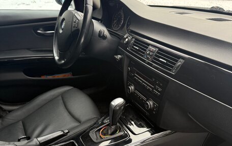 BMW 3 серия, 2007 год, 670 000 рублей, 16 фотография