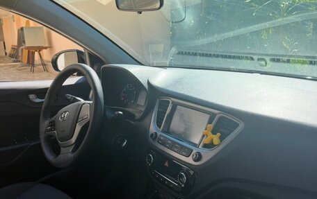 Hyundai Solaris II рестайлинг, 2019 год, 1 200 000 рублей, 7 фотография