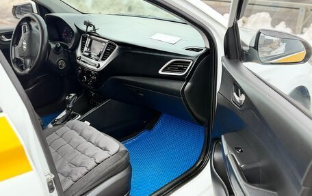 Hyundai Solaris II рестайлинг, 2017 год, 550 000 рублей, 7 фотография