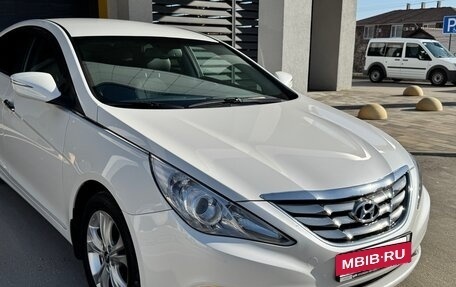 Hyundai Sonata VI, 2011 год, 1 220 000 рублей, 16 фотография