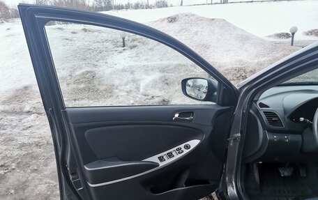 Hyundai Solaris II рестайлинг, 2013 год, 720 000 рублей, 7 фотография