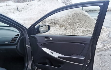 Hyundai Solaris II рестайлинг, 2013 год, 720 000 рублей, 12 фотография