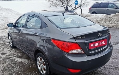 Hyundai Solaris II рестайлинг, 2013 год, 720 000 рублей, 4 фотография