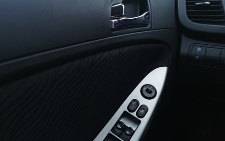 Hyundai Solaris II рестайлинг, 2013 год, 720 000 рублей, 34 фотография