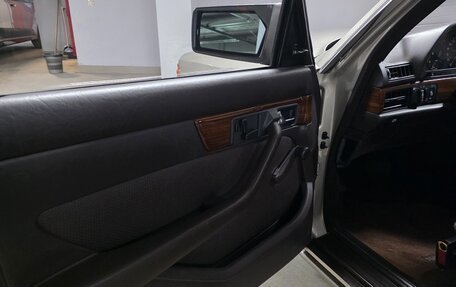 Mercedes-Benz S-Класс, 1985 год, 9 500 000 рублей, 2 фотография