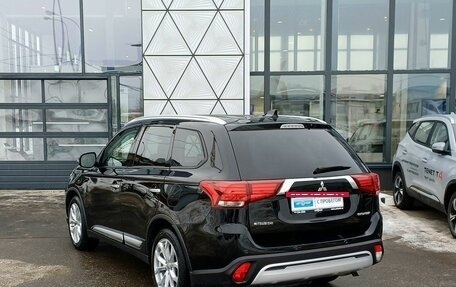 Mitsubishi Outlander III рестайлинг 3, 2018 год, 2 149 000 рублей, 7 фотография