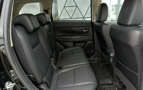 Mitsubishi Outlander III рестайлинг 3, 2018 год, 2 149 000 рублей, 24 фотография