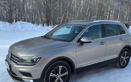 Volkswagen Tiguan II, 2017 год, 2 990 000 рублей, 2 фотография