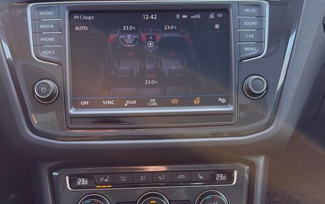 Volkswagen Tiguan II, 2017 год, 2 990 000 рублей, 17 фотография