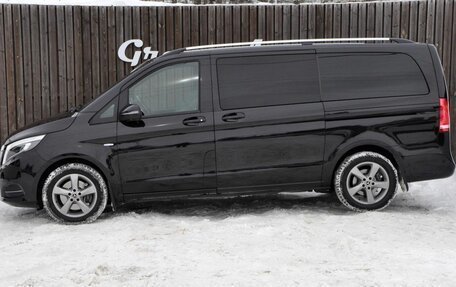 Mercedes-Benz V-Класс, 2017 год, 4 000 000 рублей, 2 фотография