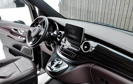 Mercedes-Benz V-Класс, 2017 год, 4 000 000 рублей, 15 фотография