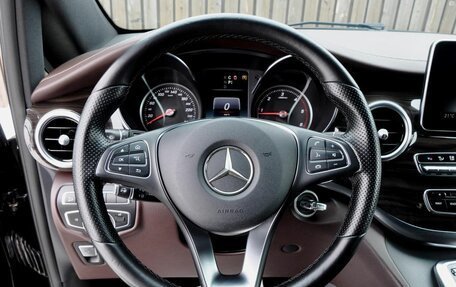 Mercedes-Benz V-Класс, 2017 год, 4 000 000 рублей, 18 фотография