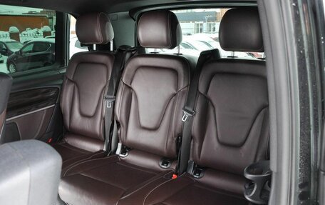 Mercedes-Benz V-Класс, 2017 год, 4 000 000 рублей, 20 фотография