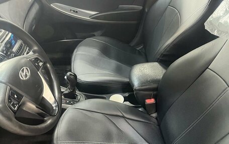 Hyundai Solaris II рестайлинг, 2016 год, 845 000 рублей, 5 фотография