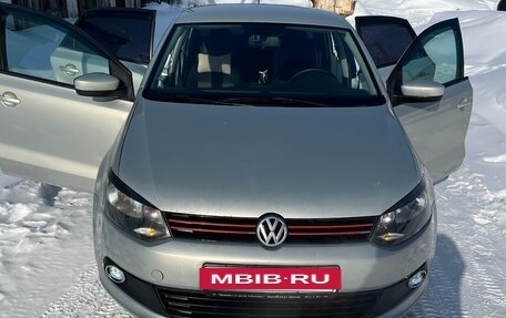 Volkswagen Polo VI (EU Market), 2012 год, 640 000 рублей, 32 фотография