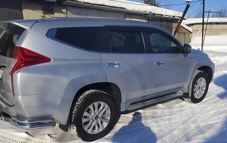 Mitsubishi Pajero Sport III рестайлинг, 2019 год, 3 700 000 рублей, 9 фотография
