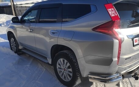 Mitsubishi Pajero Sport III рестайлинг, 2019 год, 3 700 000 рублей, 5 фотография