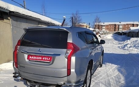 Mitsubishi Pajero Sport III рестайлинг, 2019 год, 3 700 000 рублей, 8 фотография