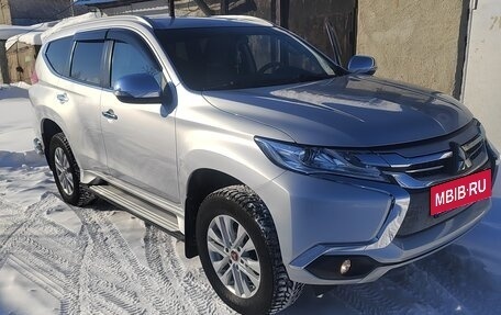 Mitsubishi Pajero Sport III рестайлинг, 2019 год, 3 700 000 рублей, 6 фотография