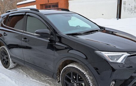 Toyota RAV4, 2018 год, 3 050 000 рублей, 4 фотография