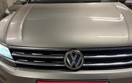 Volkswagen Tiguan II, 2018 год, 2 500 000 рублей, 11 фотография