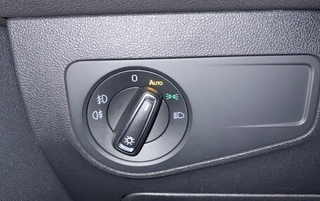 Volkswagen Tiguan II, 2018 год, 2 500 000 рублей, 20 фотография