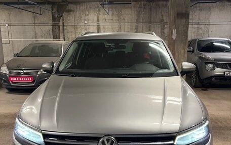 Volkswagen Tiguan II, 2018 год, 2 500 000 рублей, 23 фотография