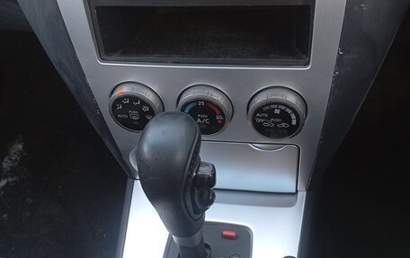 Nissan Wingroad III, 2002 год, 310 000 рублей, 2 фотография