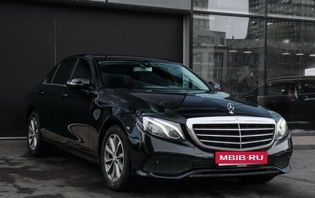 Mercedes-Benz E-Класс, 2016 год, 2 200 000 рублей, 3 фотография