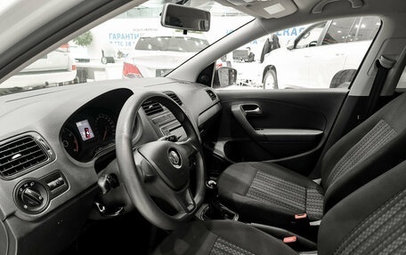 Volkswagen Polo VI (EU Market), 2017 год, 950 000 рублей, 16 фотография