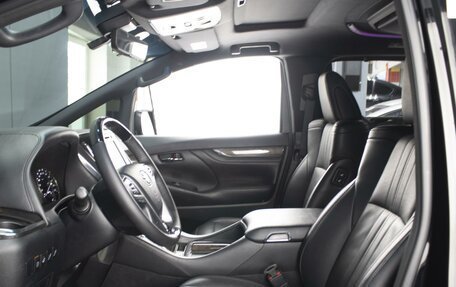 Toyota Alphard III, 2019 год, 6 557 888 рублей, 8 фотография