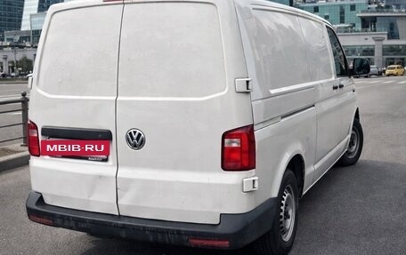 Volkswagen Transporter T6 рестайлинг, 2019 год, 1 700 000 рублей, 2 фотография