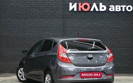 Hyundai Solaris II рестайлинг, 2014 год, 890 000 рублей, 4 фотография