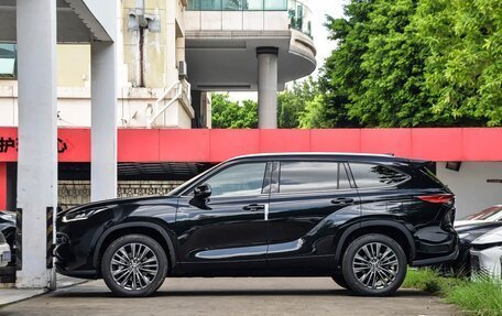 Toyota Highlander, 2025 год, 5 350 000 рублей, 8 фотография