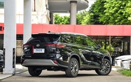 Toyota Highlander, 2025 год, 5 350 000 рублей, 6 фотография